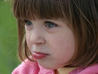 Как успокоить плаксу