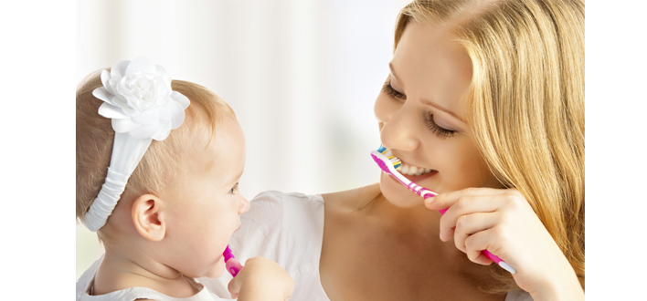 Чистим зубки: зубная щётка и паста для крохи